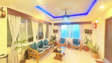 บริเวณนั่งเล่นที่ล็อบบี้