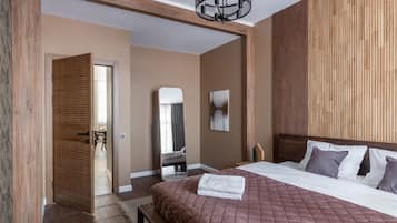 LyxlÀgenhet - balkong - utsikt mot staden | SÀngtillbehör av högsta kvalitet och mörklÀggningsgardiner