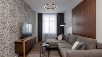 LyxlÀgenhet - balkong - utsikt mot staden | Vardagsrum | 40-tums platt-tv med digitalkanaler