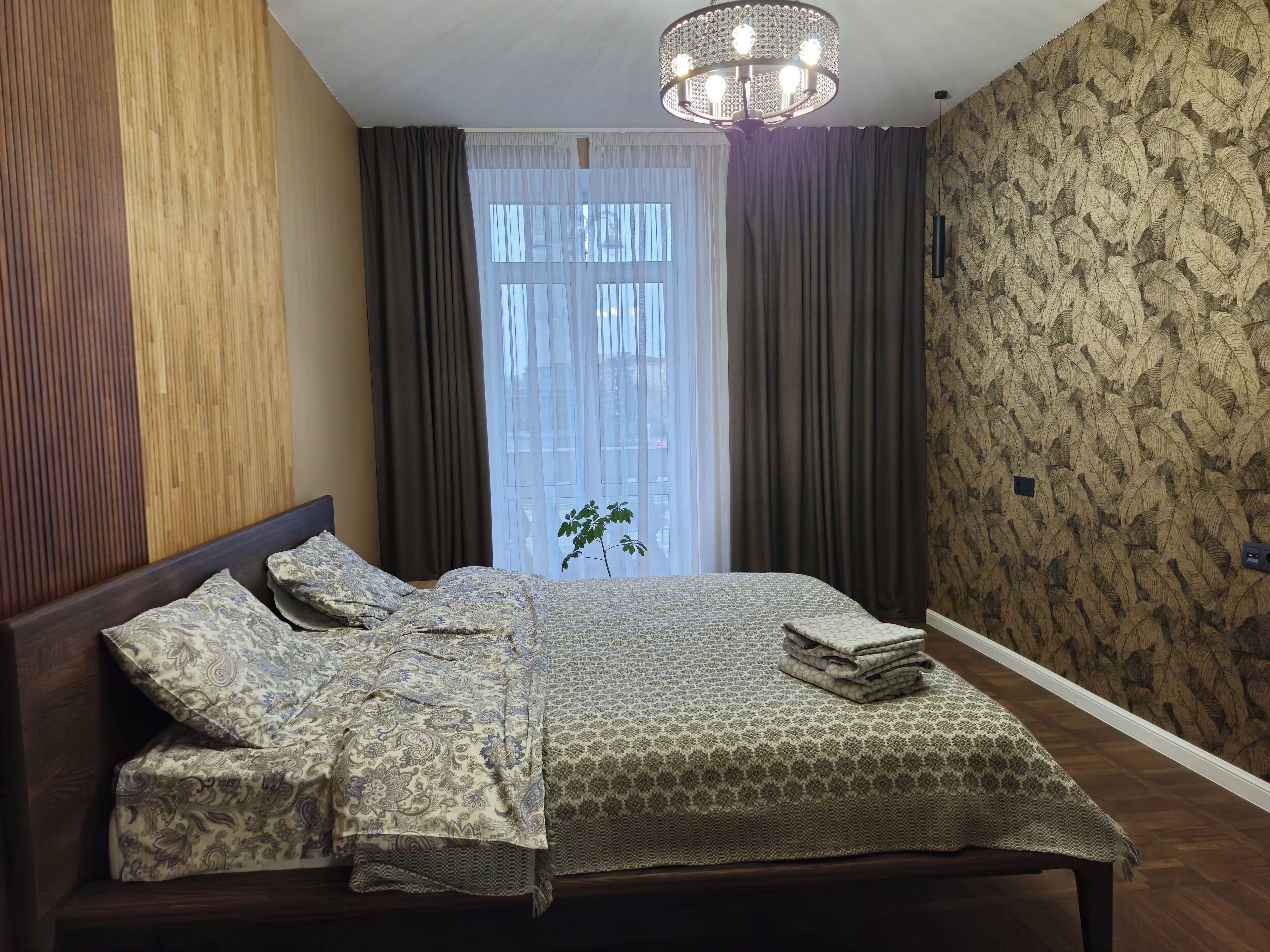 Luxury Apartment, Balcony, City View | Blackout curtains, soundproofing, iron/ironing board, free WiFi