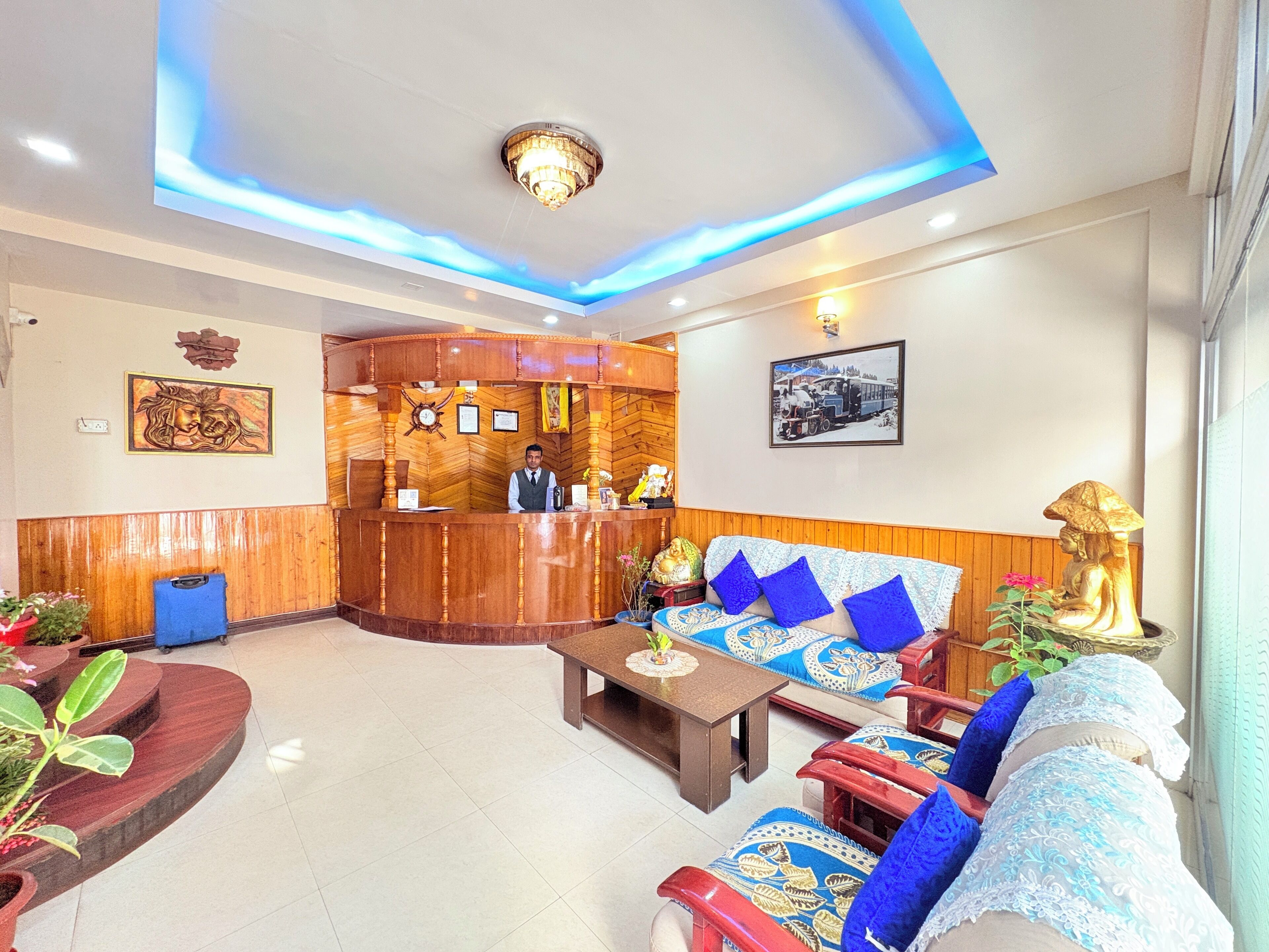 ฝ่ายต้อนรับ