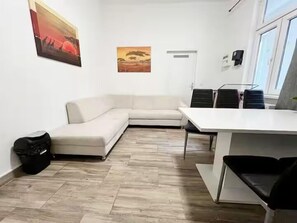 Basic-Apartment | Wohnzimmer