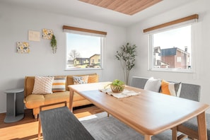 Living area - SERENE TERRACE (Asahikawa)