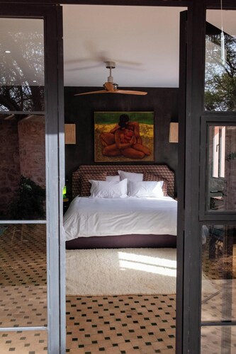 Fabulous 5 suites's farmhouse w/ AC & heated pool near Essaouira