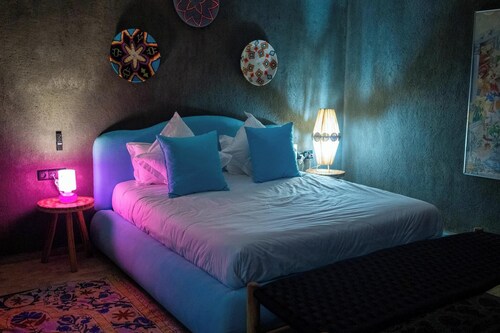 Fabulous 5 suites's farmhouse w/ AC & heated pool near Essaouira