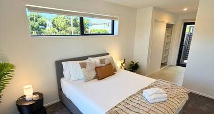 Modern 2-Bedroom Townhouse in Central Christchurch