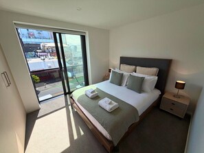 2 bedrooms, iron/ironing board, WiFi, bed sheets - 2 Bedroom Escape near Te Kaha Stadium (Christchurch)