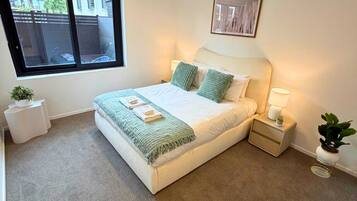 1 slaapkamer, een strijkplank/strijkijzer, wifi, beddengoed