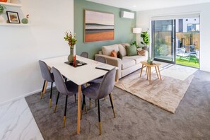 Interior - Modern 2 Bedroom Townhouse in Central Christchurch (Christchurch)