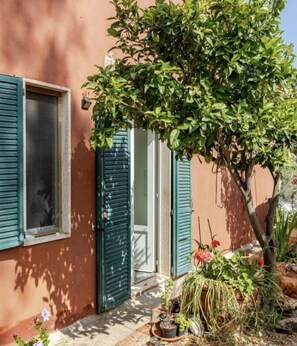 Exterior detail - La Torre sul Ponte, Seaview, Garden (Monte Argentario)