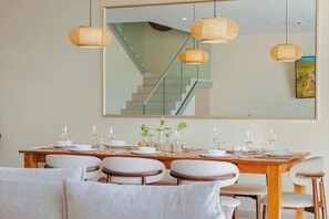 Dining - Luxury 4R Pool Villa in Sandstone by Bocobay (Noord)