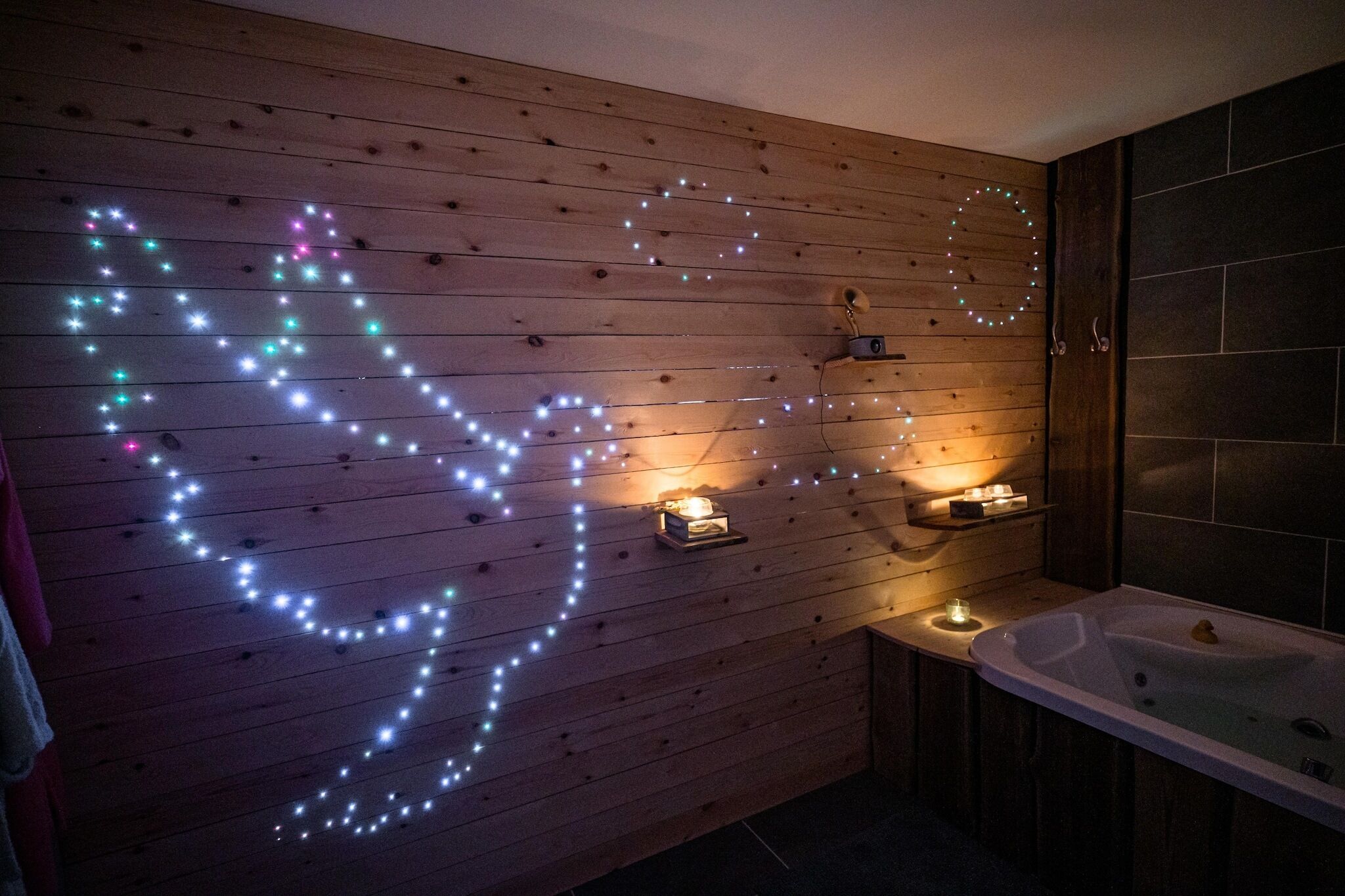 Jetted bath, hair dryer