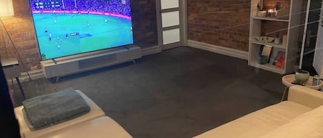 Apartment, 3 Schlafzimmer, barrierefrei | Wohnzimmer