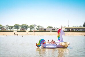 Beach - Stay with Beach and Minigolf Views (Ravels)