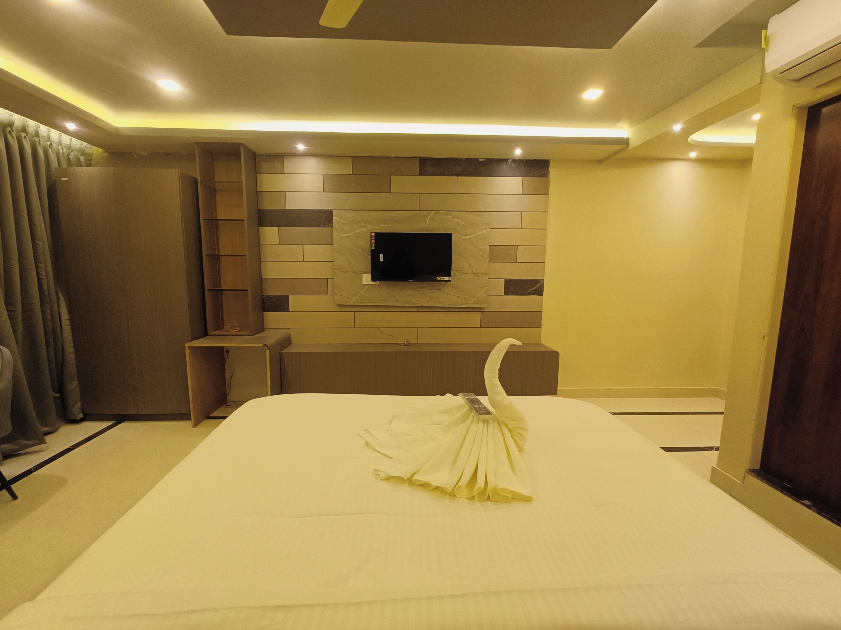 Deluxe-Zimmer | Schreibtisch, laptopgeeigneter Arbeitsplatz, kostenloses WLAN