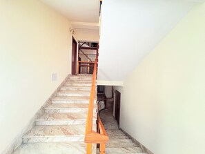 Staircase - Golden Dolma Hotel & Spa Darjeeling (Darjeeling)