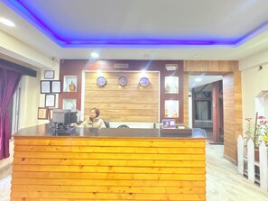 Reception - Golden Dolma Hotel & Spa Darjeeling (Darjeeling)