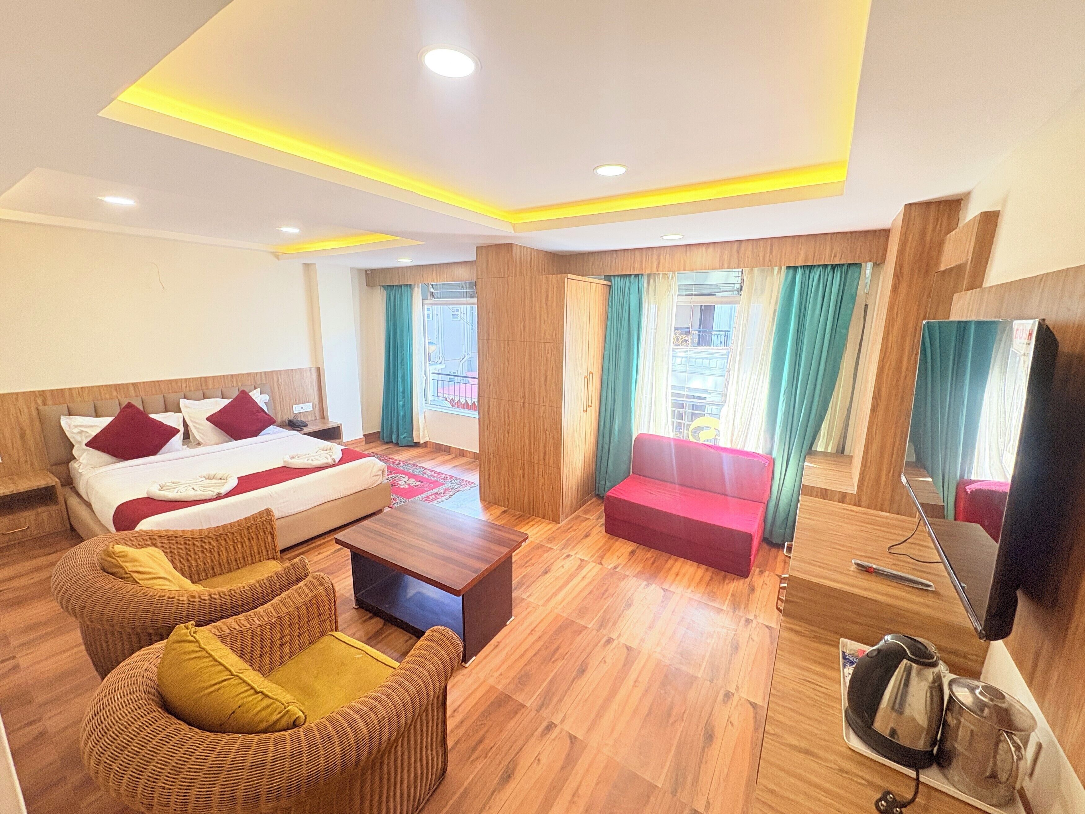 Superior kamer, 1 kingsize bed, uitzicht op de stad | Een bureau, gratis wifi, beddengoed