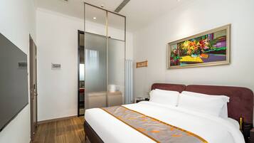 Suite – senior, terrasse, bakgårdsutsikt | Wi-fi (inkludert)