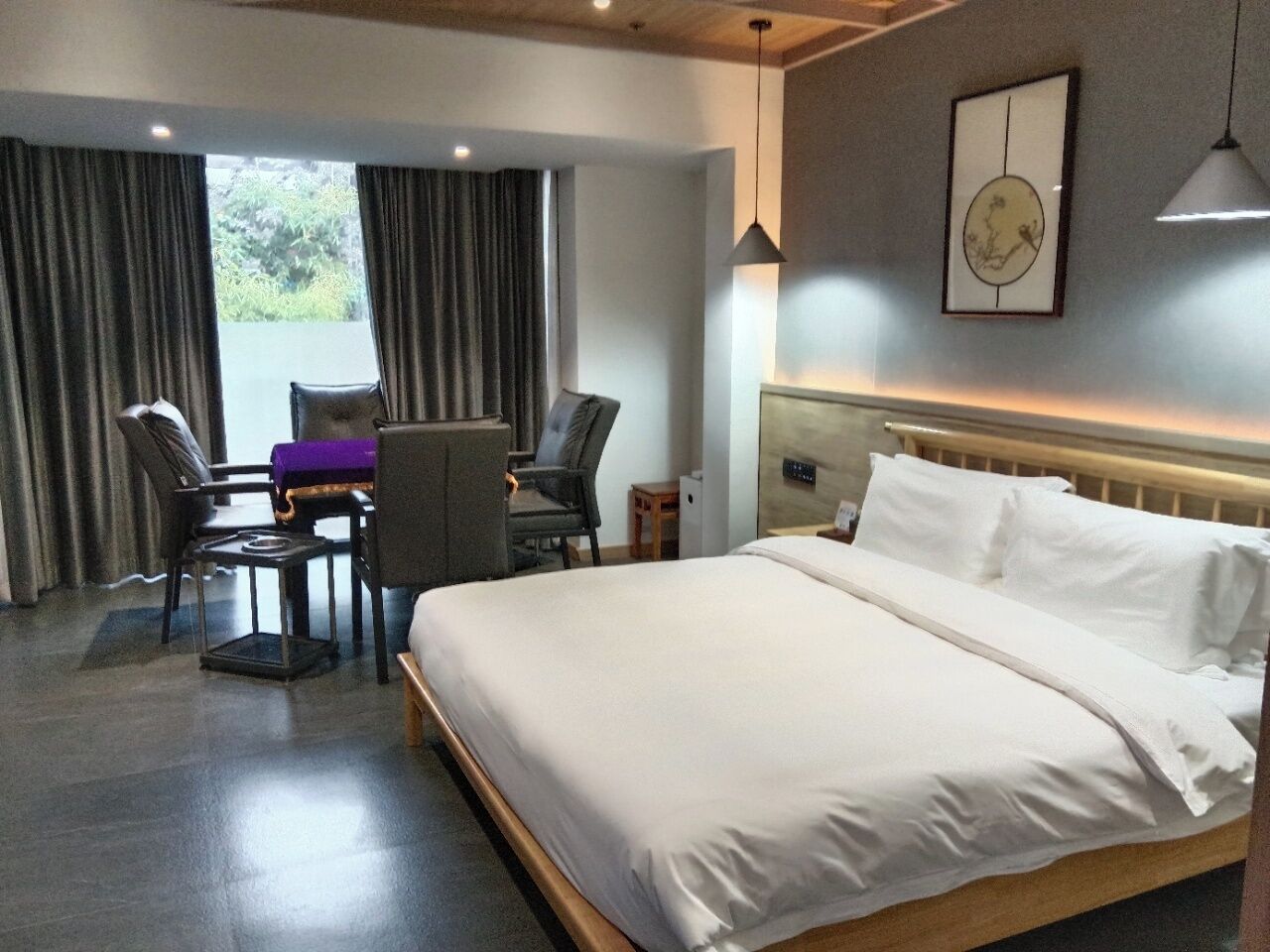 Senior-Haus, Terrasse, Blick auf den Innenhof | Schreibtisch, kostenloses WLAN