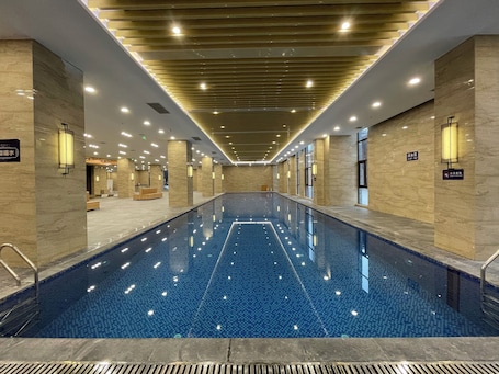 Hot springs. Silk Road-Fu Tea Town Boutique Homestay