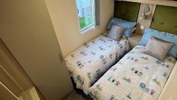 3 habitaciones, decoración personalizada y muebles diferentes