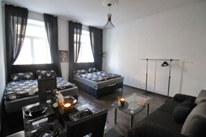 Basic-Apartment | Bügeleisen/Bügelbrett