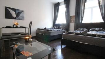 Basic-Apartment | Bügeleisen/Bügelbrett