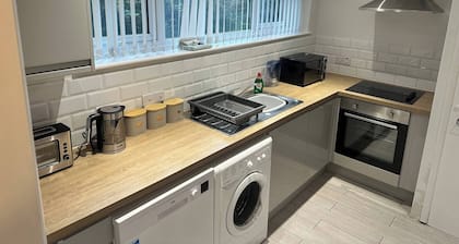 Willow House Sleeps 4 Family Travel Seaside Stay