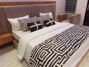 Apartment, 2 Bedrooms, Balcony - Less2more Luxury Suites - Comfort in Style (Lagos)
