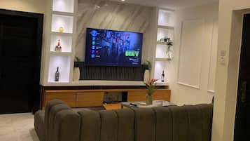 Apartment, 2 Bedrooms, Balcony | Living room