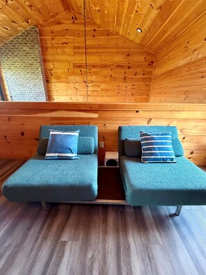 Interior - Blue Suede Views: Indoor Pool & Mtn Views (Pigeon Forge)