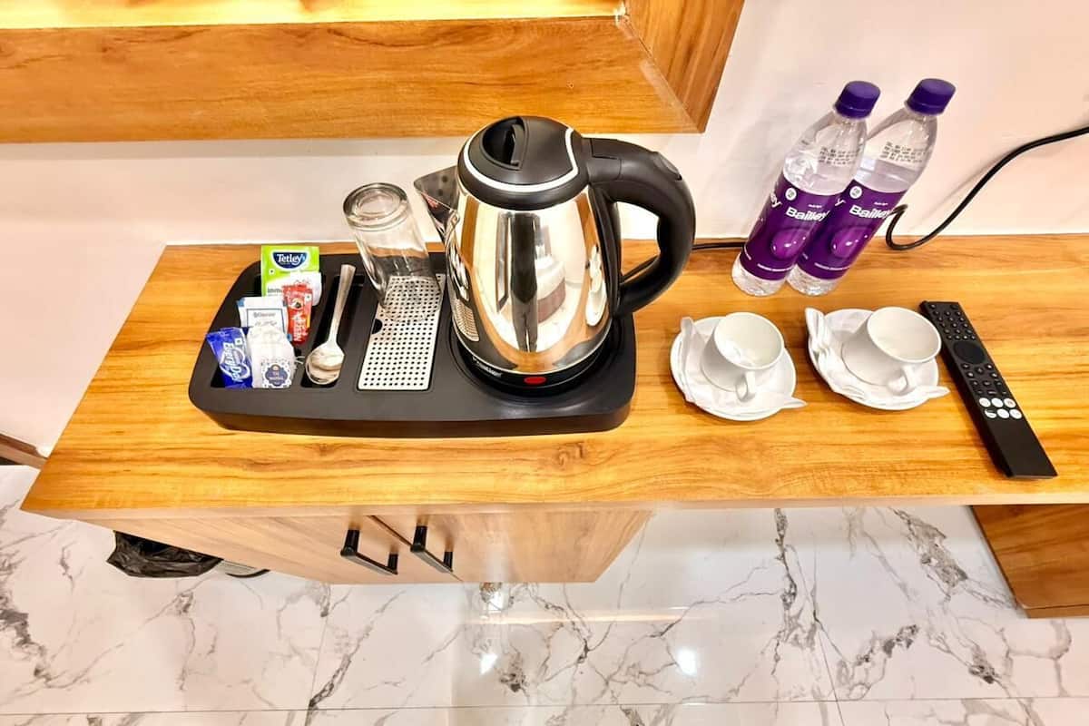 Desk, laptop workspace, iron/ironing board, free WiFi