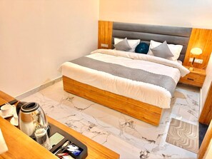 Superior Double Room | Desk, laptop workspace, iron/ironing board, free WiFi - Hotel Betwa Sarowar (Nivari)