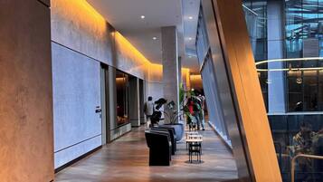 Condo, 2 Bedrooms, Accessible, Terrace | Lobby