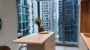 Condo, 2 Bedrooms, Accessible, Terrace | Interior