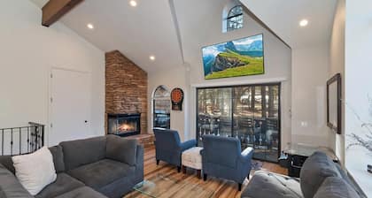 Steps to Snow Summit! LUX Tri-Level Condo! Ski Slope Views! Retro Arcade Games!
