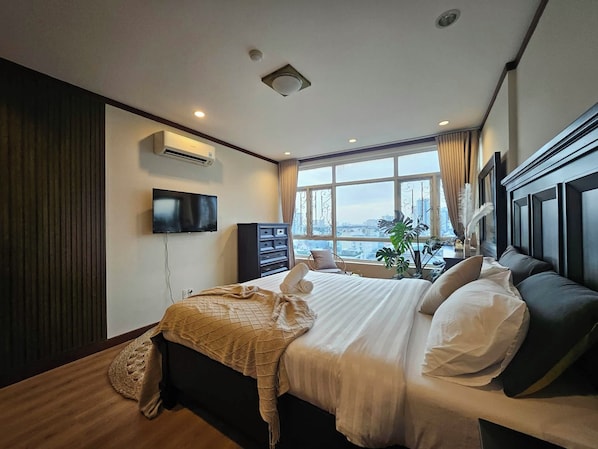 8 Schlafzimmer, Bügeleisen/Bügelbrett, kostenloses WLAN