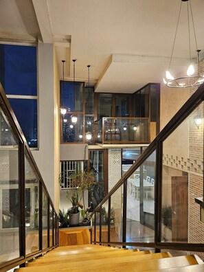 Interior - Spacious 8-bedroom apartment with AC in beautiful Thành phố Hồ Chí Minh (Thành phố Hồ Chí Minh)