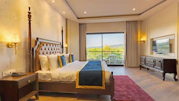 Camera Executive, vista montagna | Ferro/asse da stiro, Wi-Fi gratuito