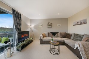 TV - Merkland Lane Lodge - Grampian Lettings (Aberdeen)