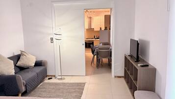 Desk, laptop workspace, iron/ironing board, free WiFi