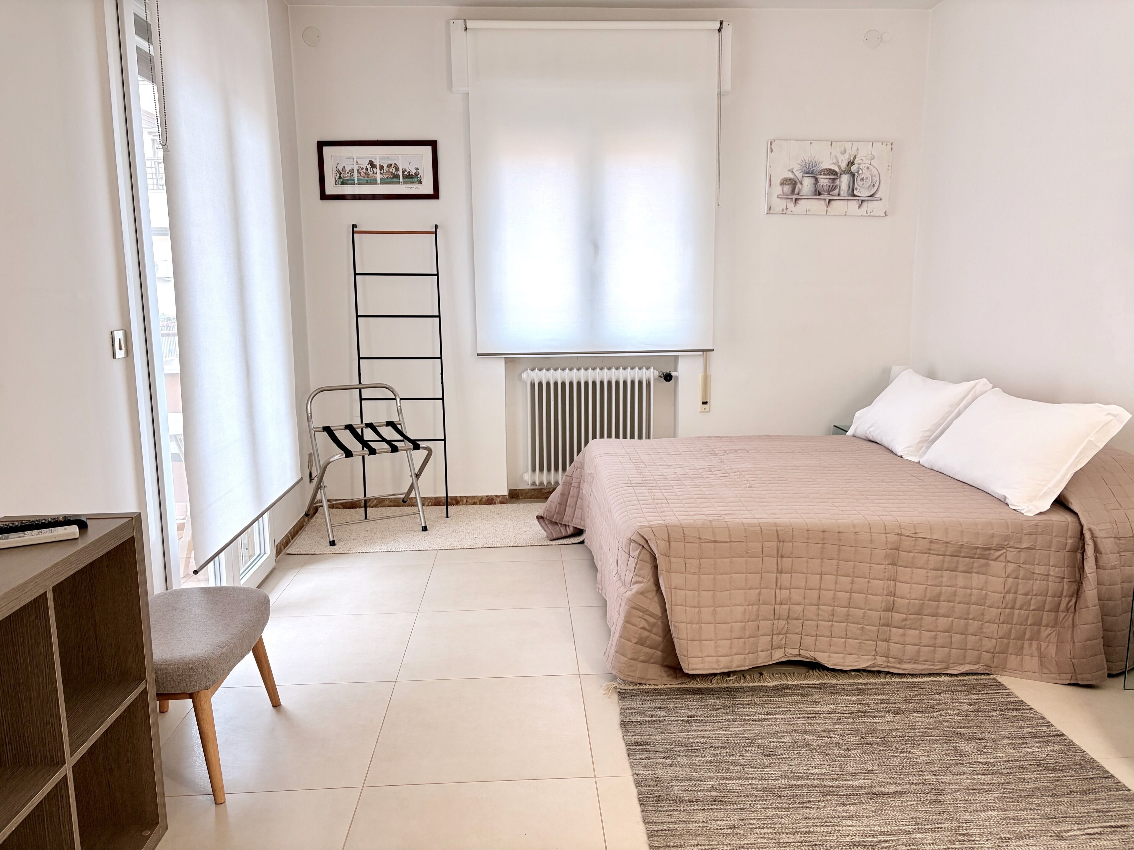 コンフォート アパートメント パーシャルシービュー | デスク、ノートパソコン用作業スペース、アイロン / アイロン台、WiFi (無料)