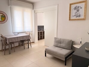 Comfort appartement, gedeeltelijk uitzicht op zee | Woonruimte