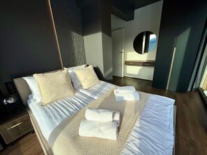 Iron/ironing board, WiFi, bed sheets - 2-bedroom Apartment with access to SPA and mountain vievs in Zakopane (Zakopane)