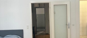 Modern 1BR City Apt for 5 Great Location