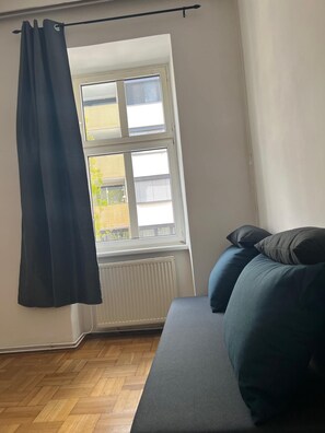 View from room - Modern 1BR City Apt for 5 Great Location (Wien)
