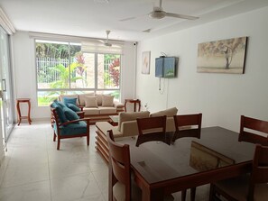 Living room - Apartment in Same, Casa Blanca (Tonchigüe)
