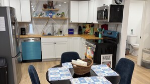 Private kitchen - Unique Farm Stay -Close to Colgate University, Hamilton College, Bouckville (Hubbardsville)