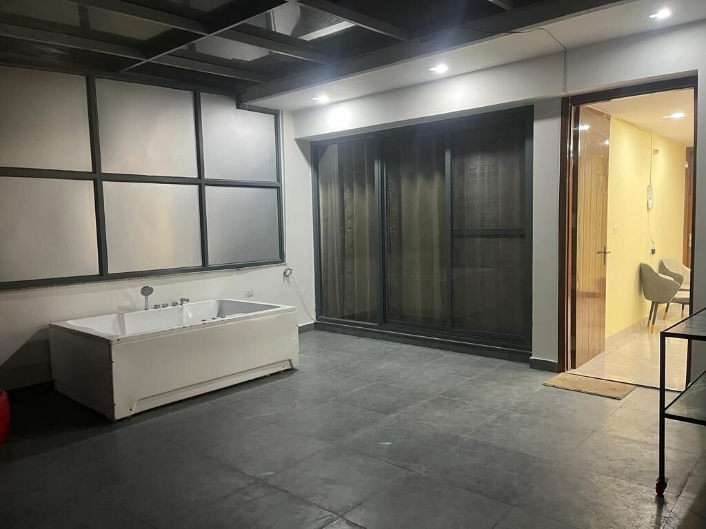 Deluxe Room | In-room safe, desk, laptop workspace, soundproofing